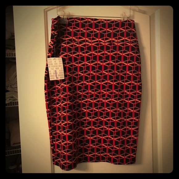 LuLaRoe Dresses & Skirts - Lularoe Size L Cassie Skirt NWT